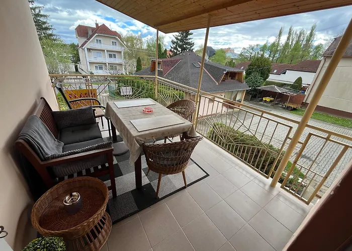 Relax13 Vendeghaz ゲストハウス