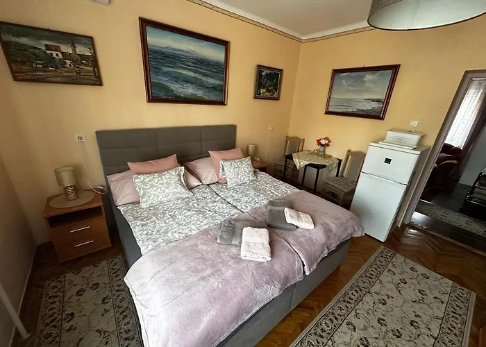 Relax13 Vendeghaz ヘーヴィーズ